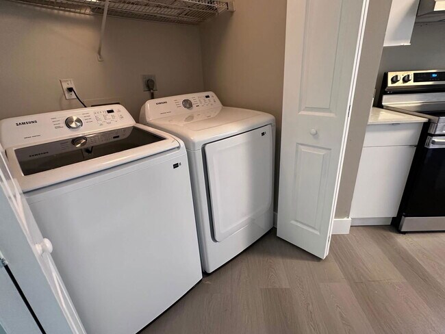 Building Photo - 2246 SE 27th Dr