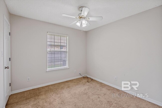 Building Photo - 157 Pemberton Loop