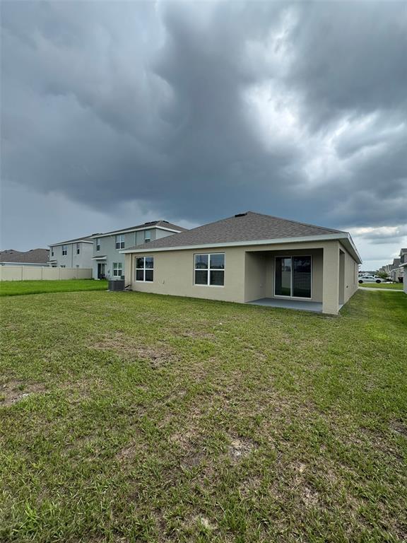 Building Photo - 8878 SW 48th Ave