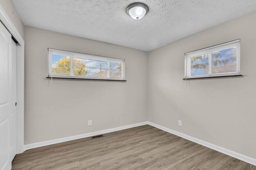 Building Photo - 3134 Medina Ave