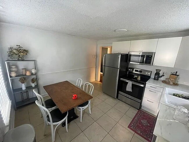 Building Photo - 108 Brookdale Ave