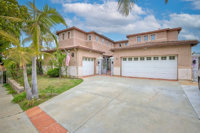 Building Photo - Furnished Rental Available