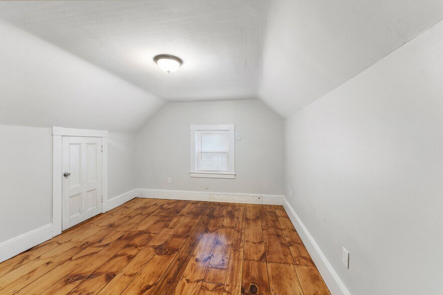 BEDROOM 2 - 403 Beacon St