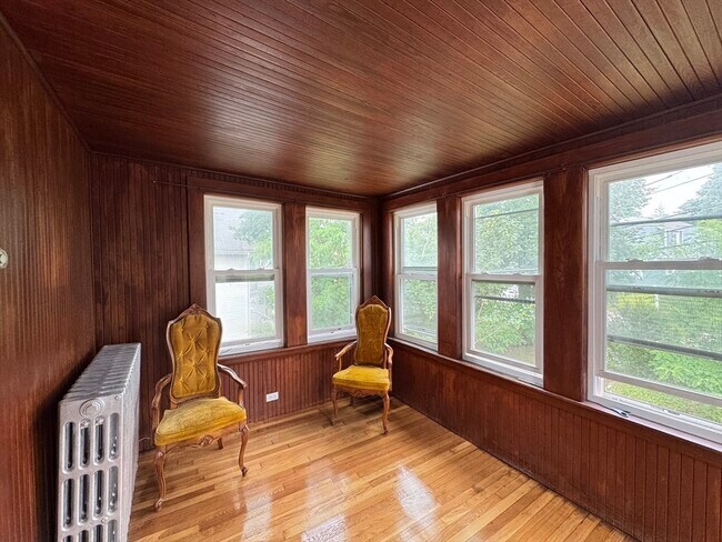 Building Photo - 112 Brush Hill Rd