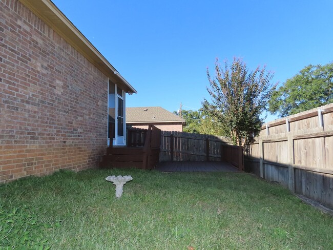 Building Photo - Tyler - Gorgeous 3 Bedroom, 2 Bath Home in...