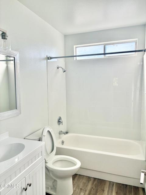 Building Photo - 75 Maxine Ave