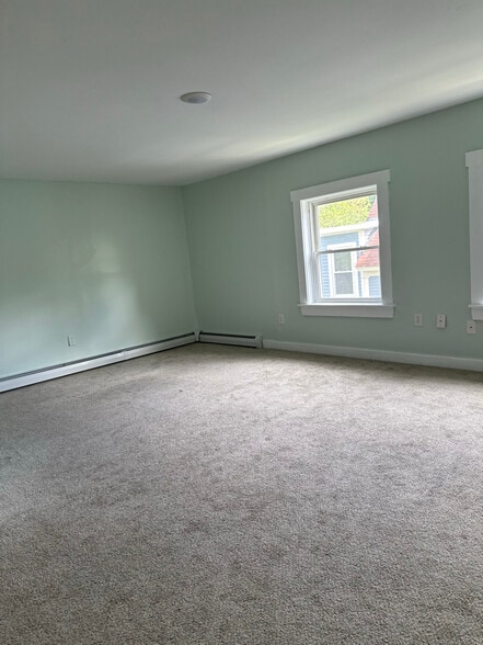 Building Photo - 241 Bartlett St