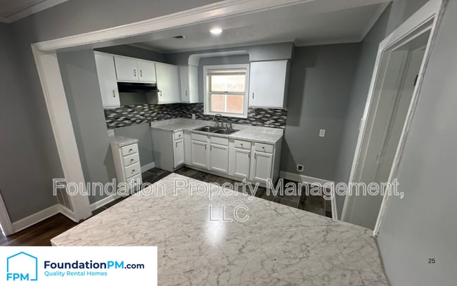 Building Photo - 2282 Devoy Ave