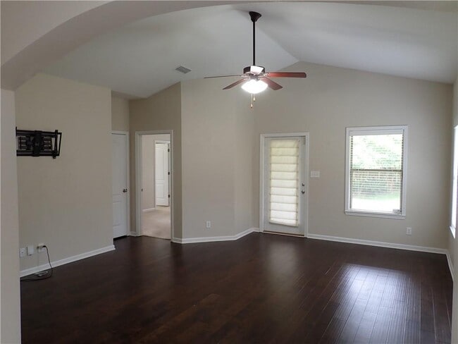 Building Photo - 3861 Branford Ct