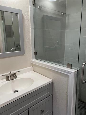 Building Photo - 2717 Orchid Dr