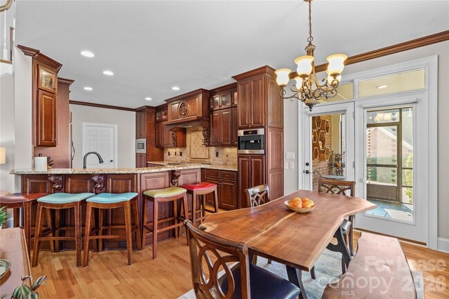 Building Photo - 13718 Robert Walker Dr