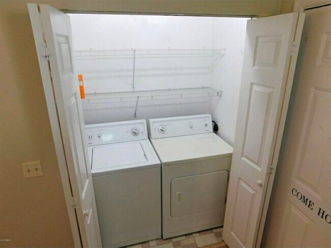 Building Photo - 1501 London Ave