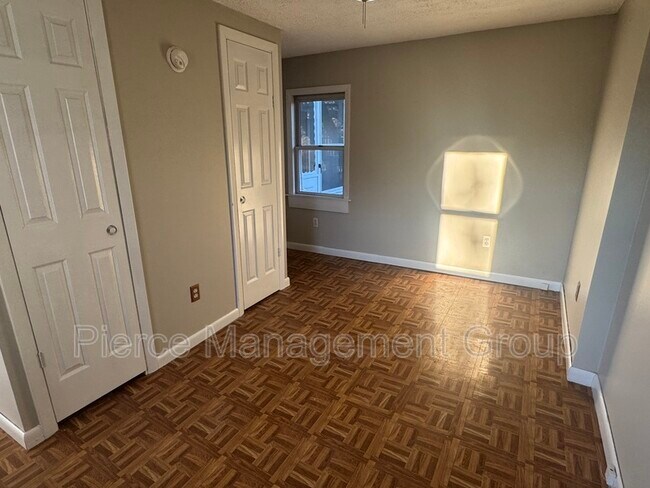 Building Photo - 69 Turnpike St