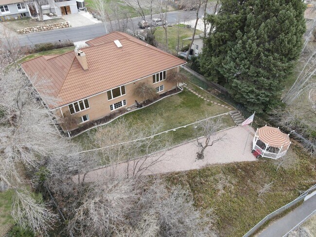 Building Photo - 3207 Apache Ln