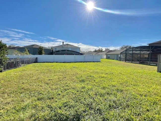 Building Photo - Sanford - 4 Bedroom, 2 Bathroom - $2,395.00