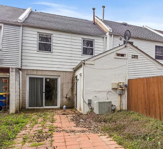 Backyard - 12 Ethan Allen Ct
