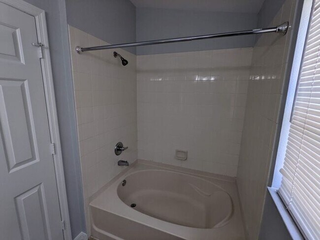 Building Photo - Beautiful 3/2 Home in Riverview, FL