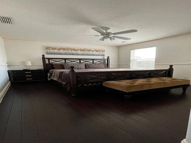 Building Photo - 5198 Adair Oak Dr