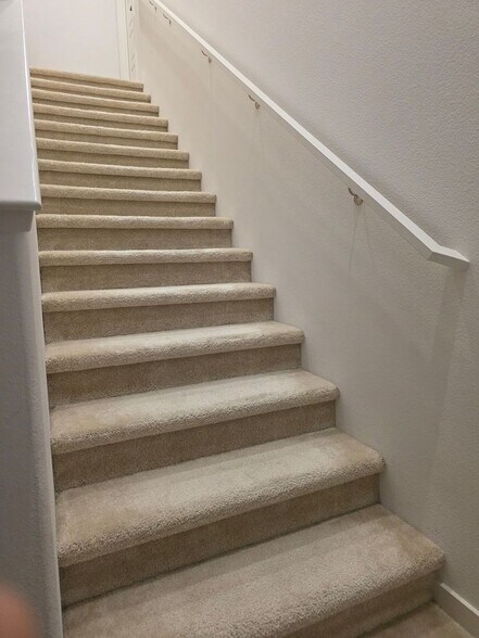 Building Photo - 6949 Mallow Dr