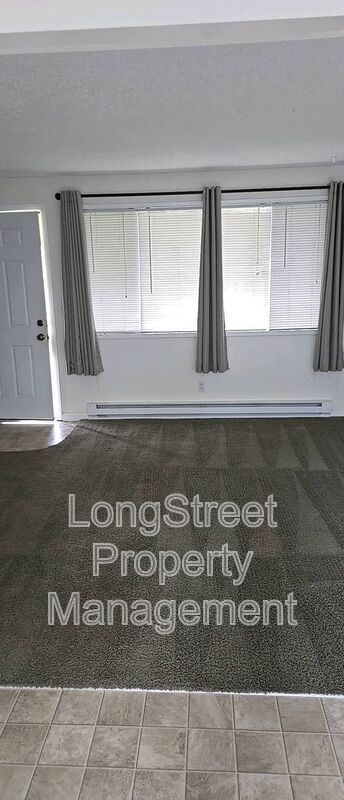 Building Photo - 2307 Newton St