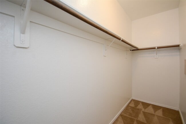 Building Photo - 4414 Iron Horse Dr