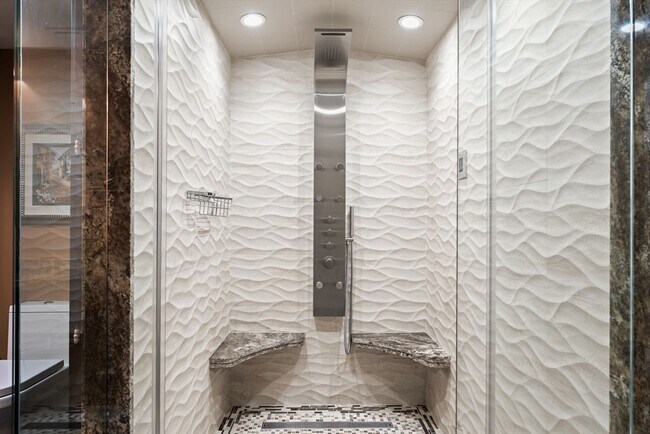 Building Photo - 1001 Marina Dr