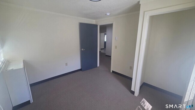Building Photo - 361 Pomeroy Ave