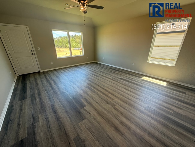 Building Photo - 6065 Discovery Trl