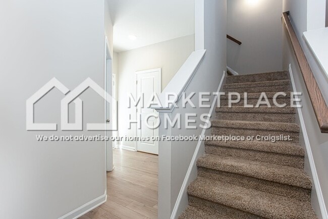 Building Photo - 242 Ww Carr Ave