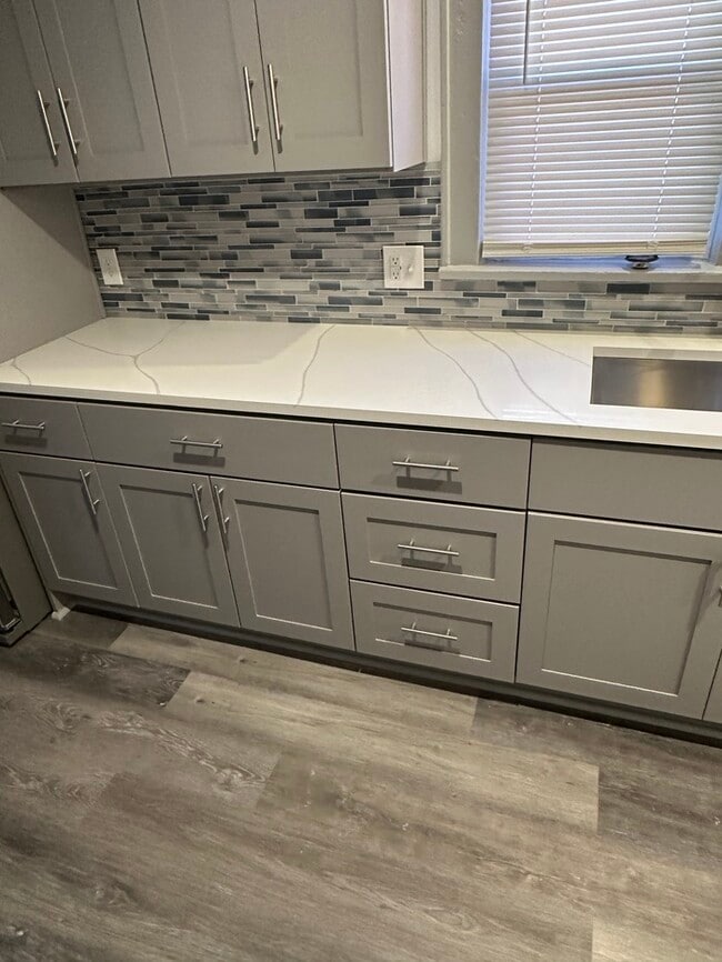 Building Photo - 5414 Brooklyn Ave