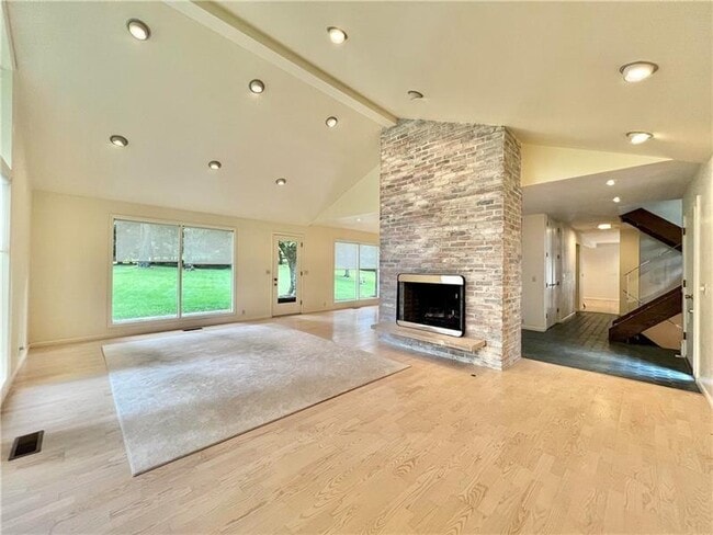 Building Photo - 112 Pheasant Dr