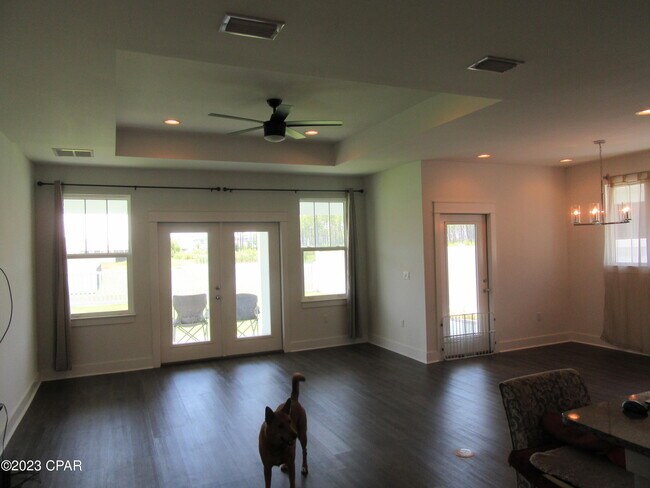 Building Photo - 404 Warren Bayou Ln.