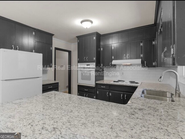 Building Photo - 3548 Meadowview Ct