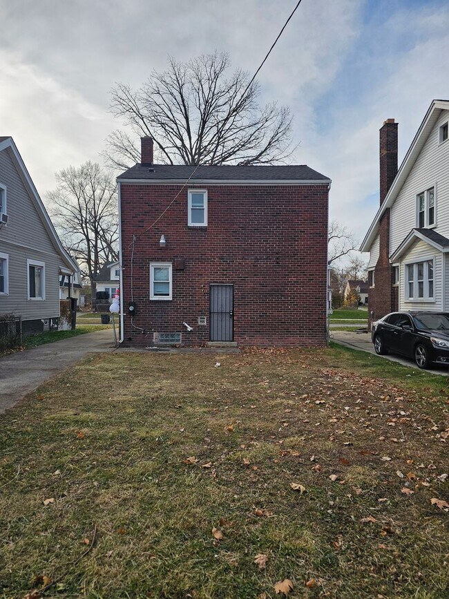 Building Photo - 4196 Buckingham