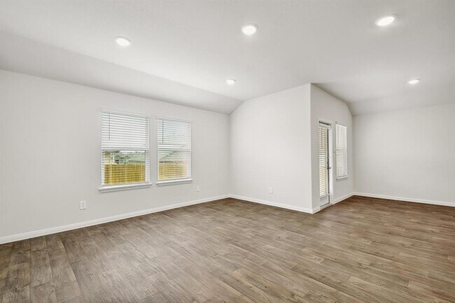 Building Photo - 210 Briggs Ln