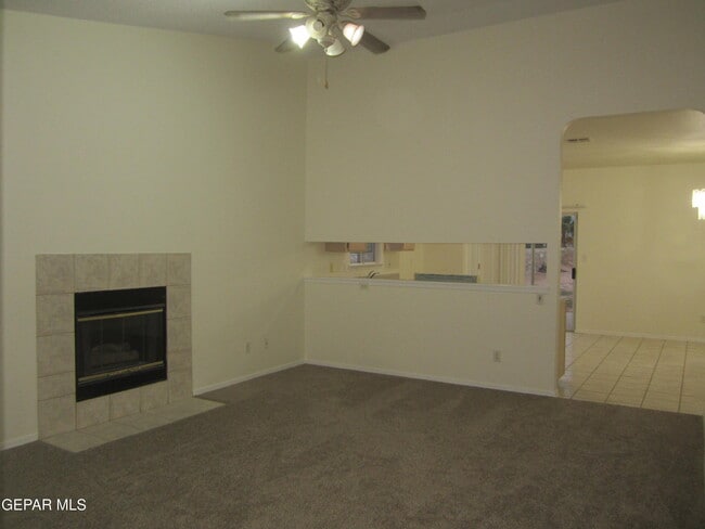 Building Photo - 12521 Tierra Serena Dr