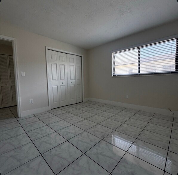 Building Photo - 1310 W 29th St