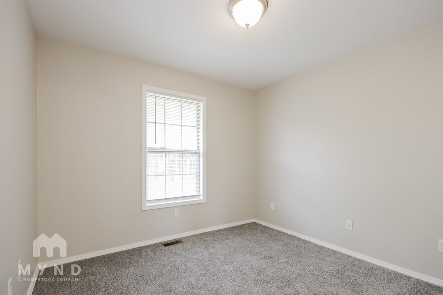 Building Photo - 413 Denton Cir