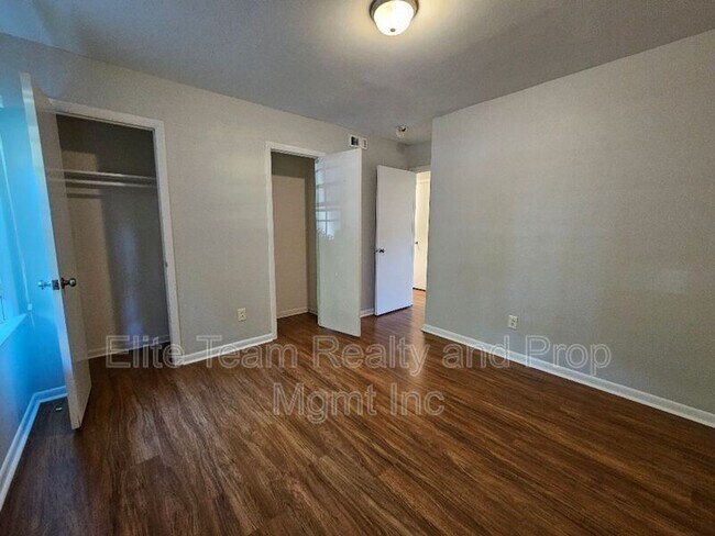 Building Photo - 4604 Coronado Dr