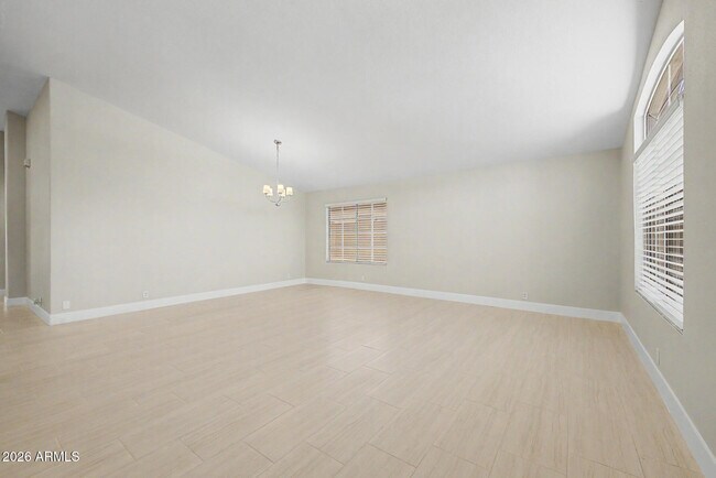 Building Photo - 1439 E Flint St