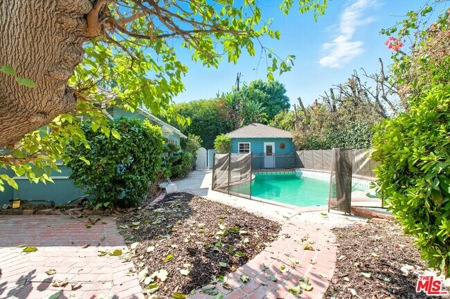 Building Photo - 4909 Morse Ave