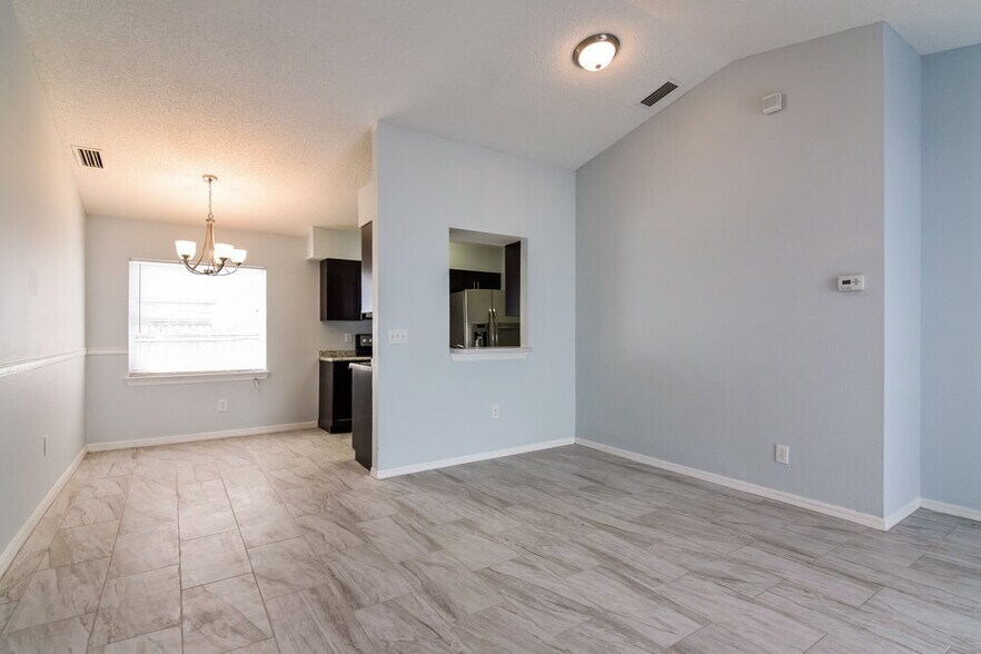 Building Photo - 1449 Mohrlake Dr