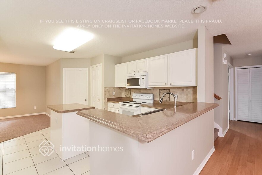 Building Photo - 15123 Heronglen Dr