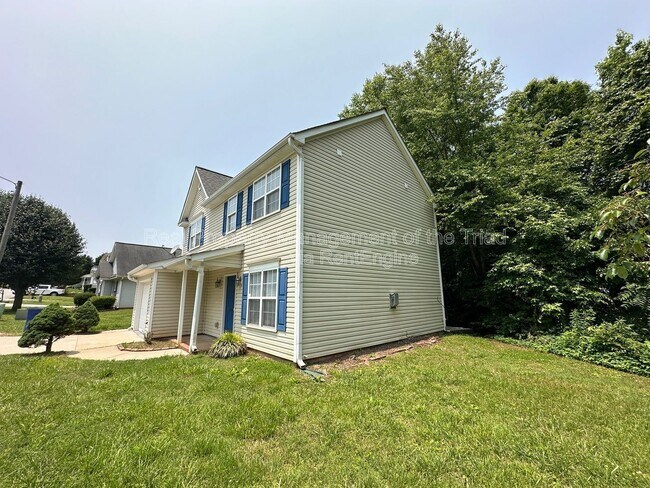 Building Photo - 225 Braeburn Dr