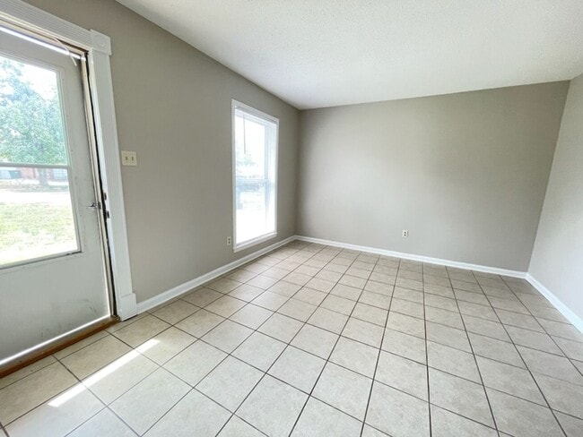 Building Photo - Adorable renovated home in Southaven