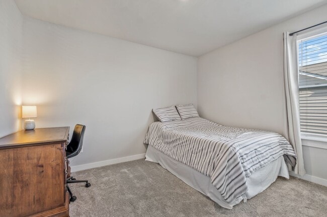 Building Photo - 1006 Baltusrol Ln