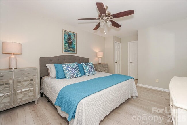 Building Photo - 20105 Henderson Rd