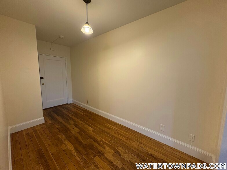 Building Photo - 550 Belmont St