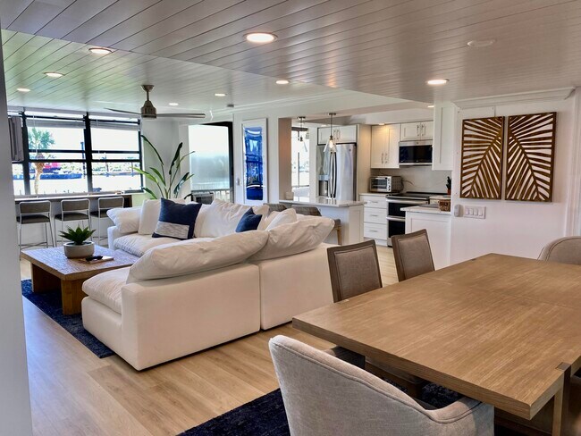 Building Photo - 1648 Jupiter Cove Dr