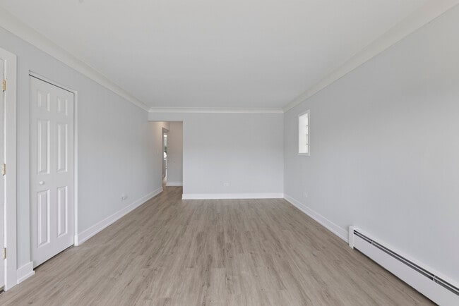 Building Photo - 8320 W Irving Park Rd